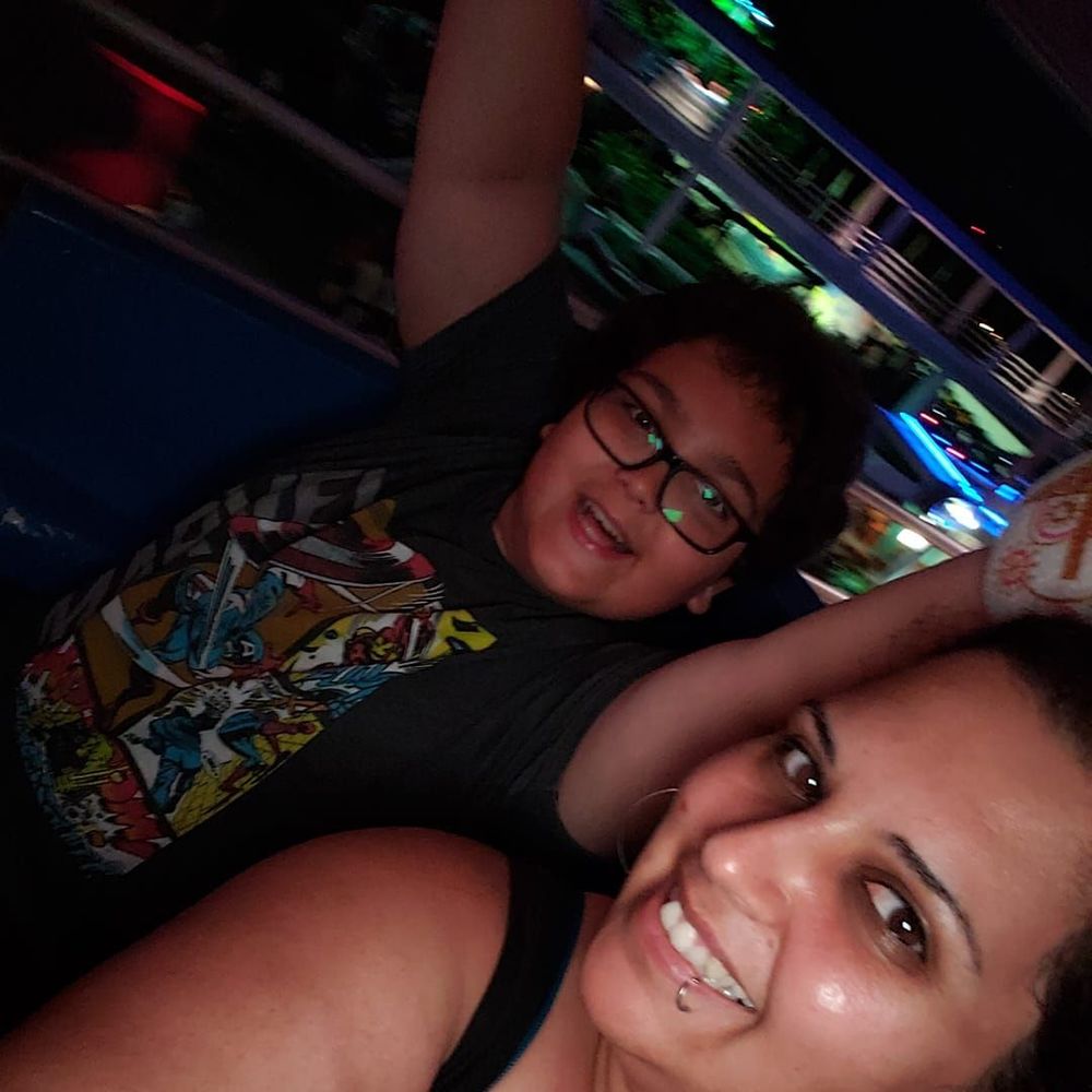 Meet your Posher, Halleh